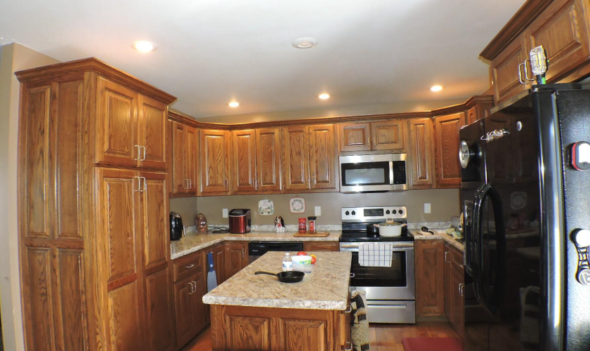 Listing Image 4