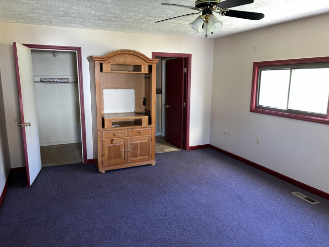 Listing Image 26