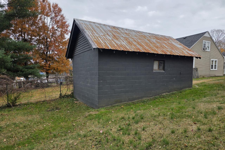 Listing Image 27