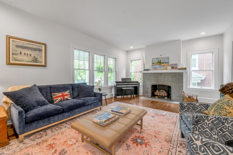 Listing Image 9