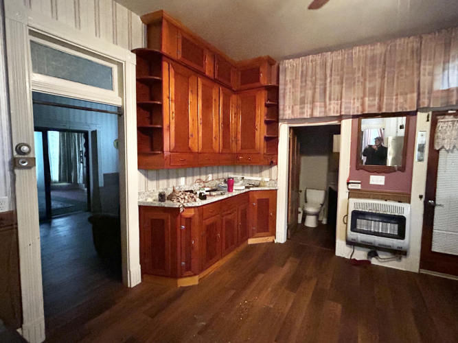 Listing Image 19