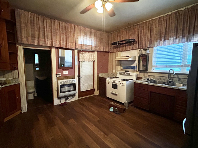 Listing Image 20