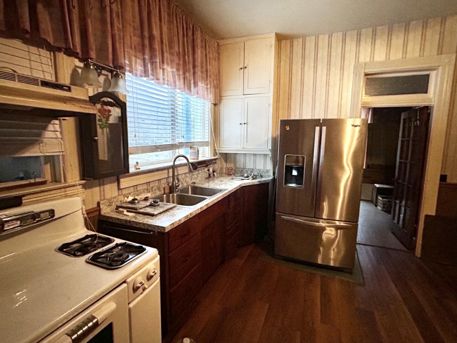 Listing Image 21