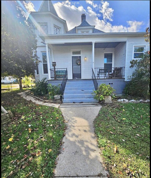 Listing Image 4