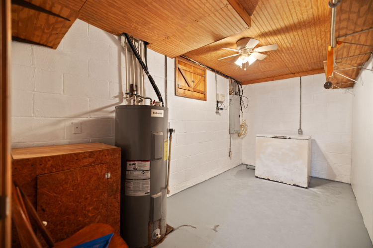 Listing Image 32