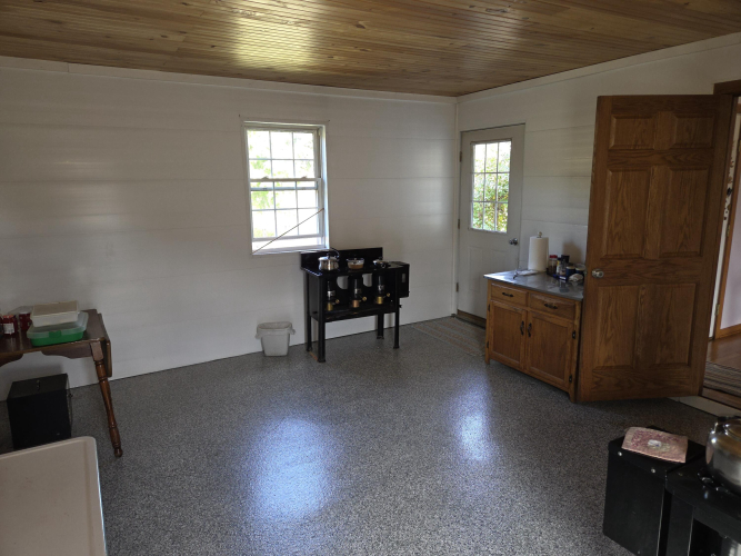 Listing Image 75