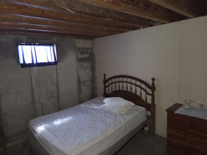 Listing Image 79