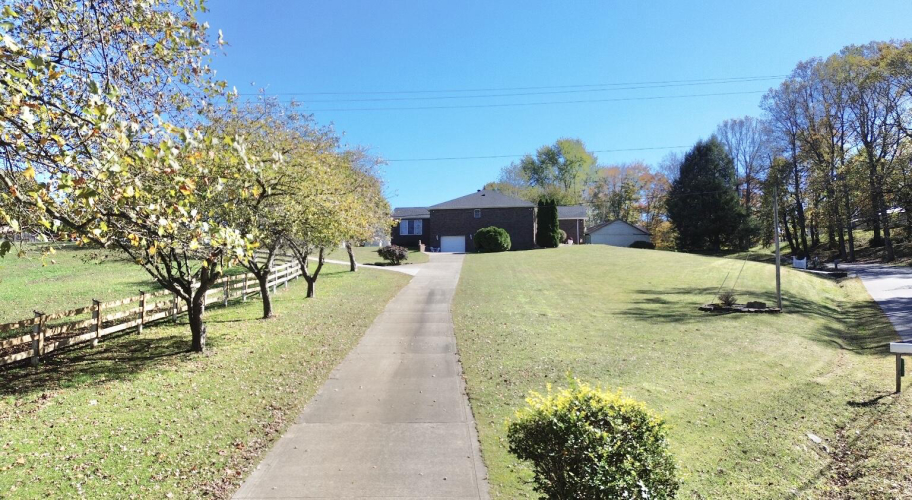 Listing Image 11