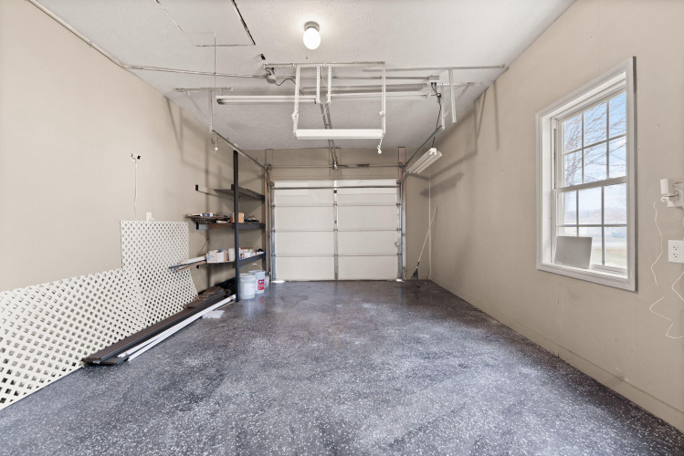 Listing Image 105