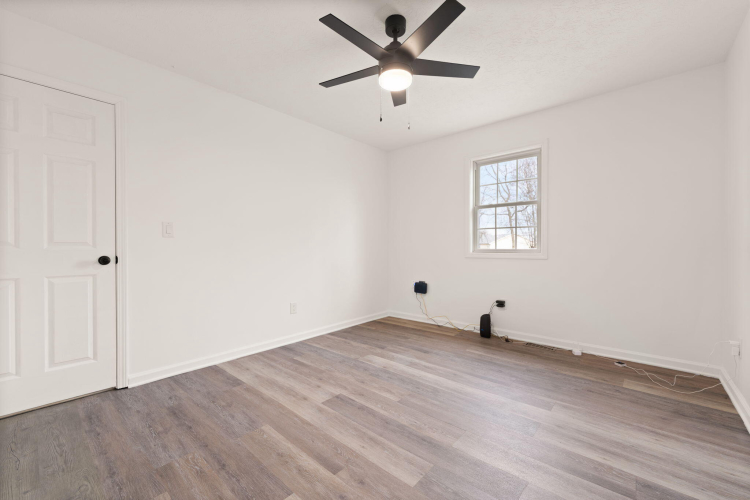 Listing Image 56