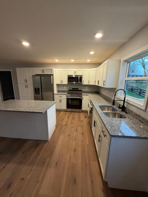 Listing Image 6