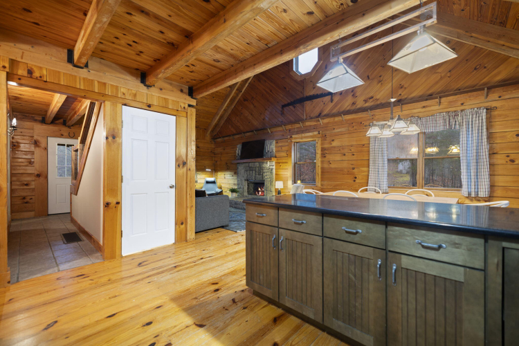 Listing Image 18