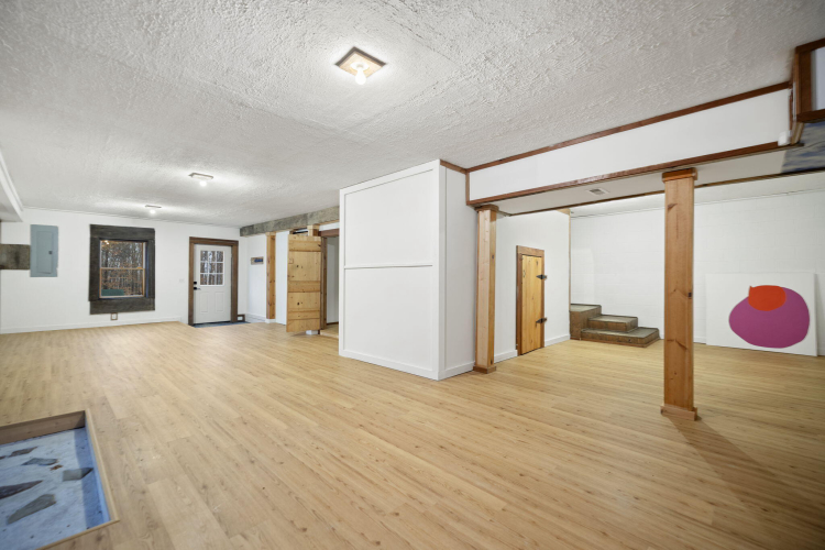 Listing Image 37