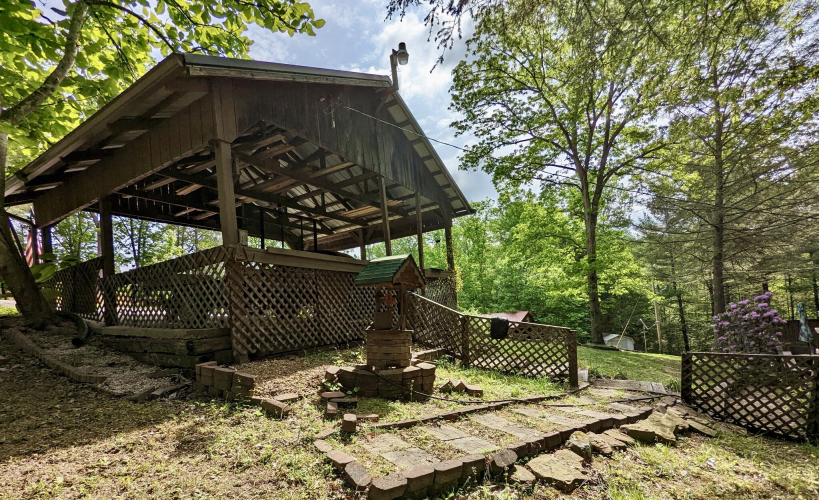 Listing Image 5