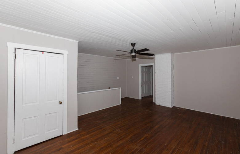 Listing Image 28