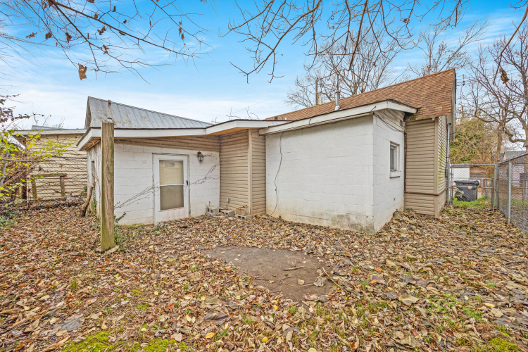 Listing Image 17