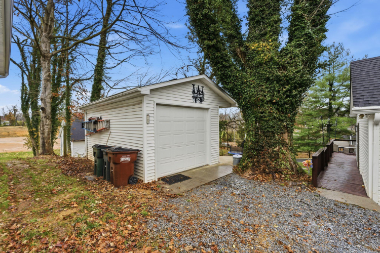 Listing Image 43