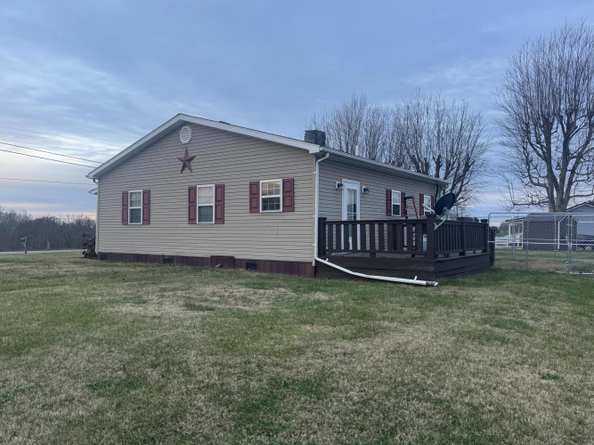 Listing Image 4