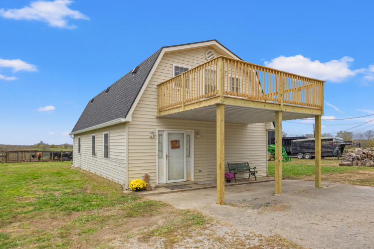 Listing Image 4