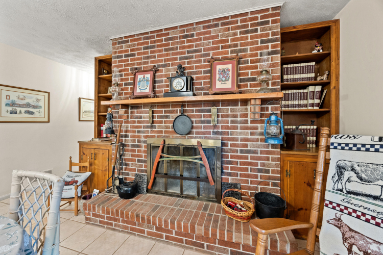 Listing Image 36