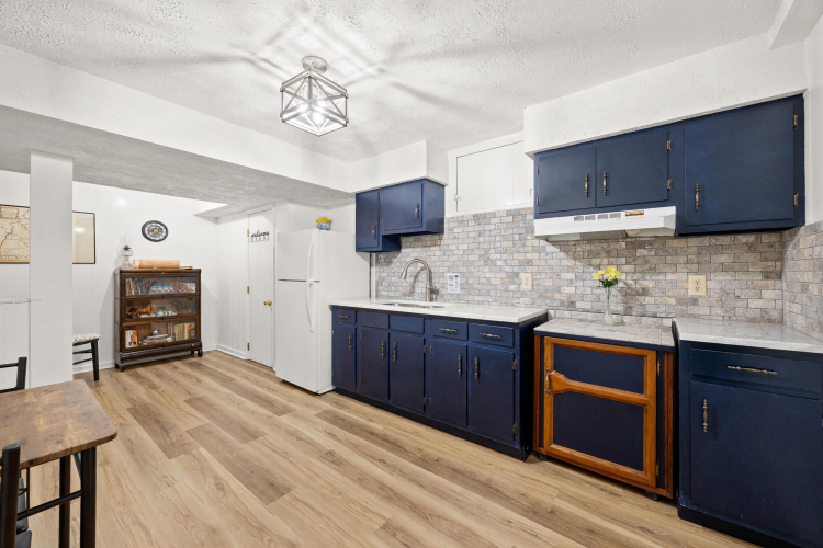 Listing Image 51