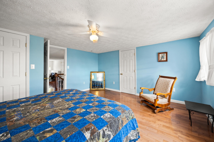 Listing Image 82