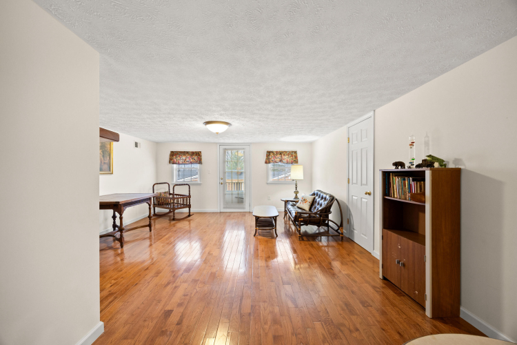 Listing Image 84