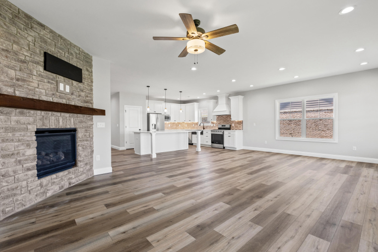 Listing Image 19
