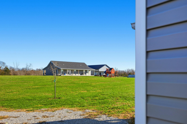 Listing Image 107