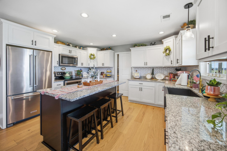 Listing Image 15