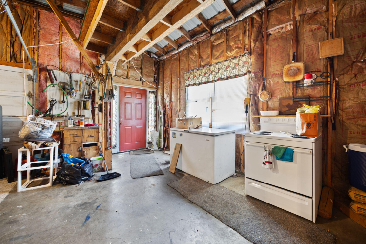 Listing Image 18