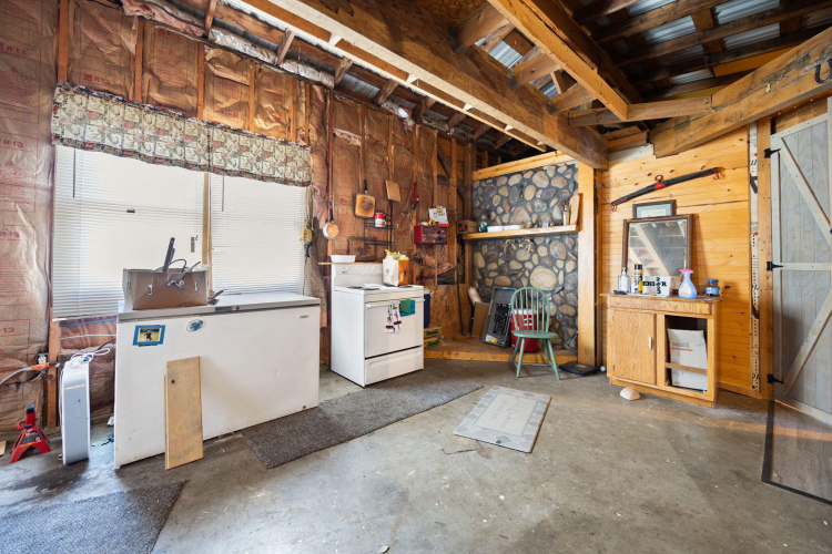 Listing Image 19