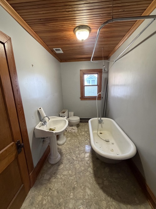 Listing Image 50