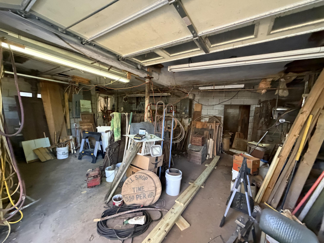 Listing Image 82