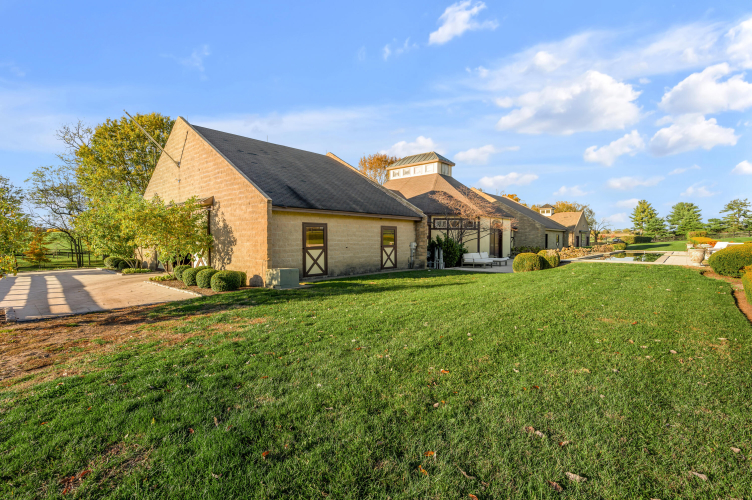 Listing Image 29