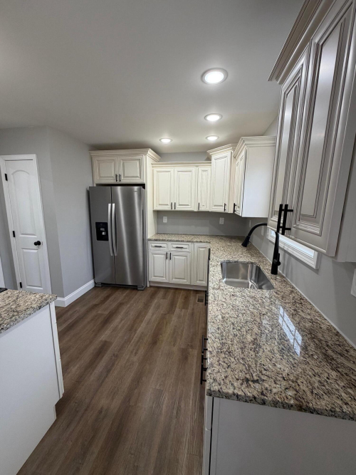 Listing Image 5