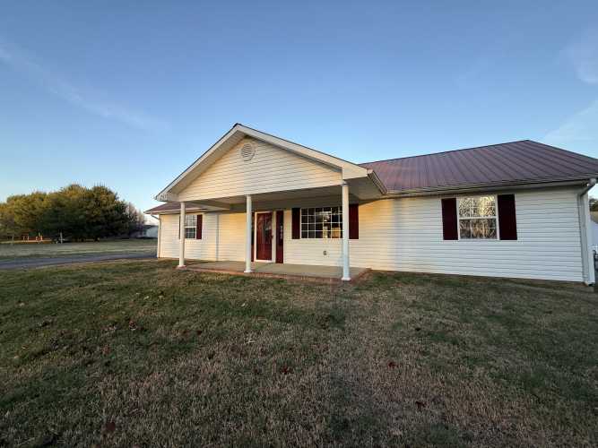 Listing Image 3