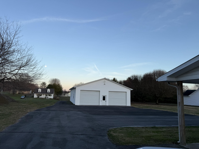 Listing Image 28