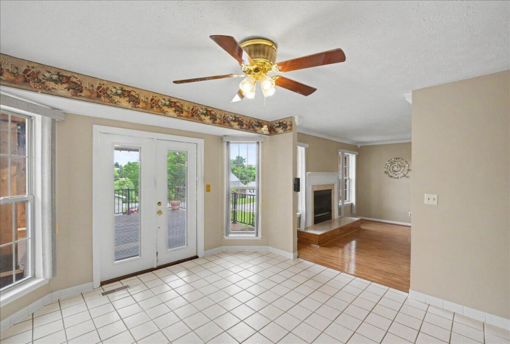 Listing Image 19