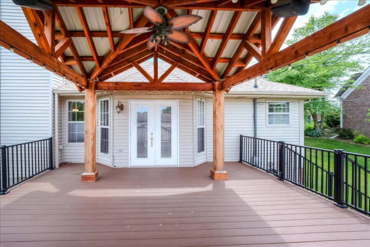 Listing Image 6