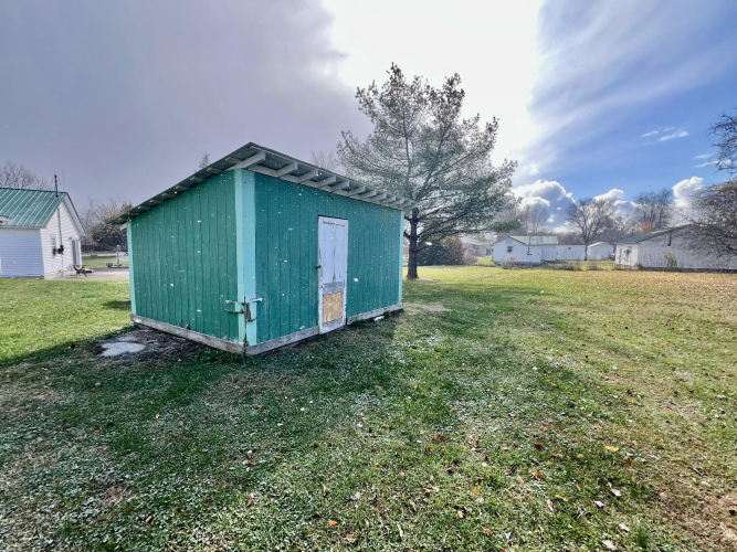 Listing Image 11