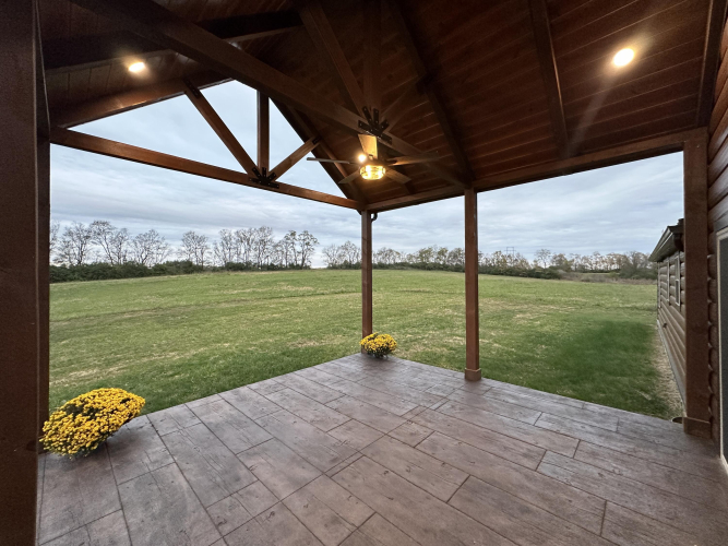 Listing Image 80