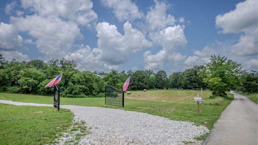 Listing Image 16
