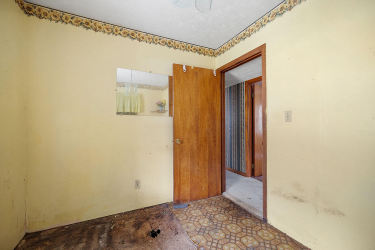 Listing Image 28