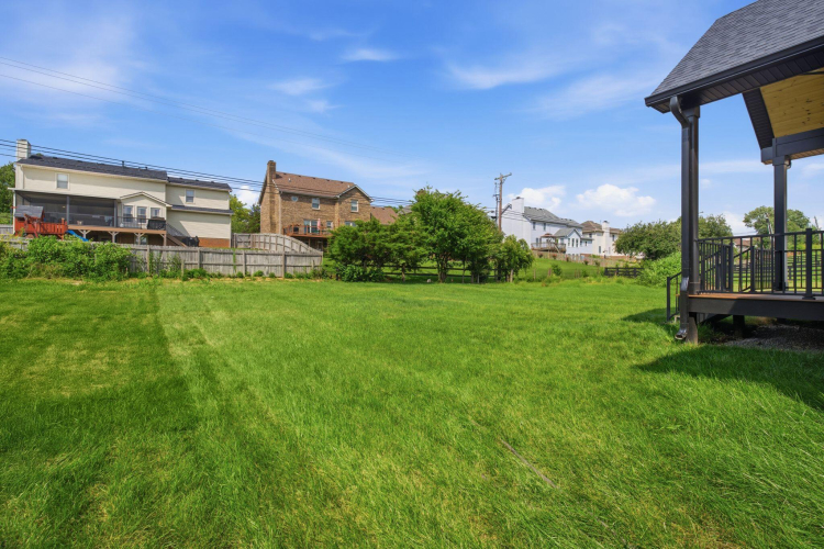Listing Image 50