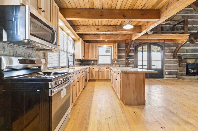 Listing Image 11