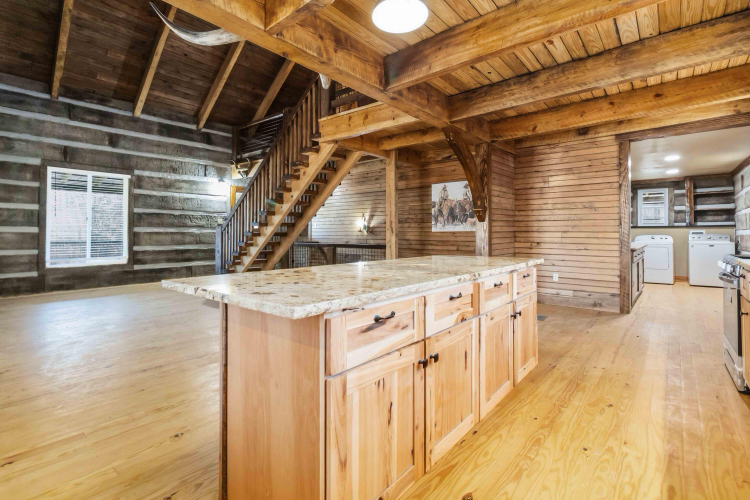 Listing Image 13