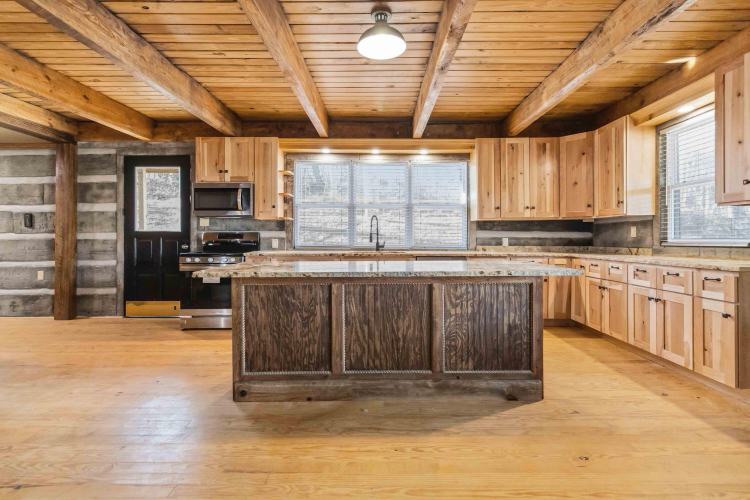 Listing Image 19