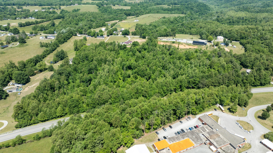 Listing Image 12