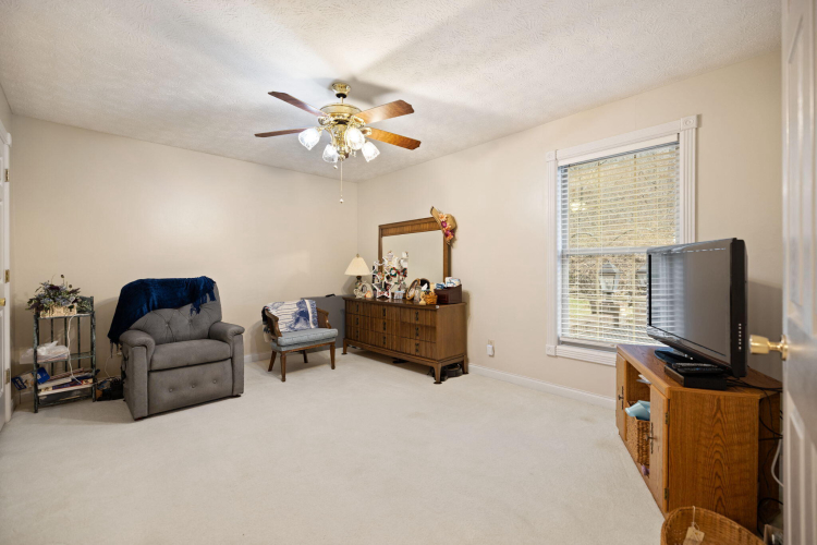 Listing Image 33